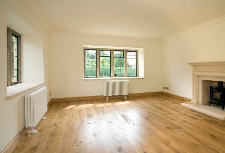 Pros and Cons of Renting Furnished vs. Unfurnished Properties