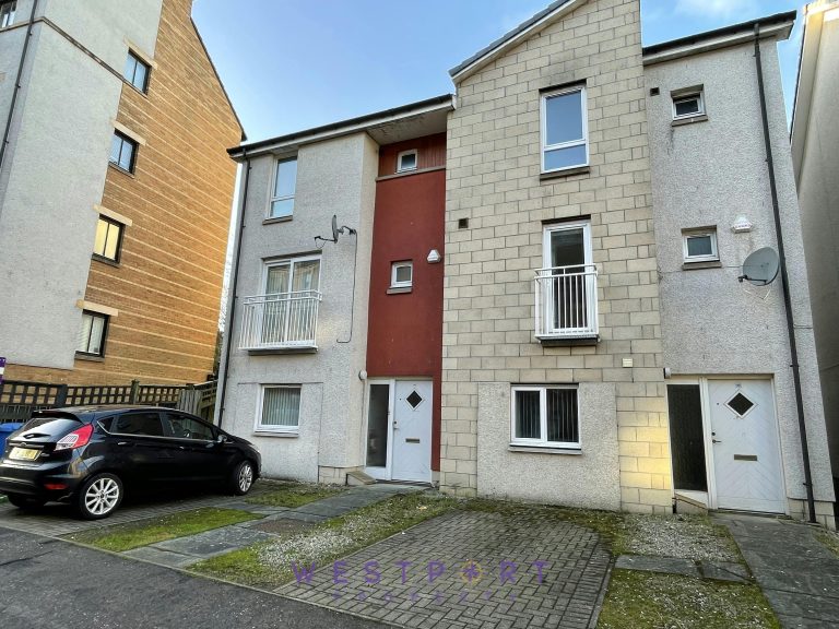 student accomodation rosefield street dundee front view