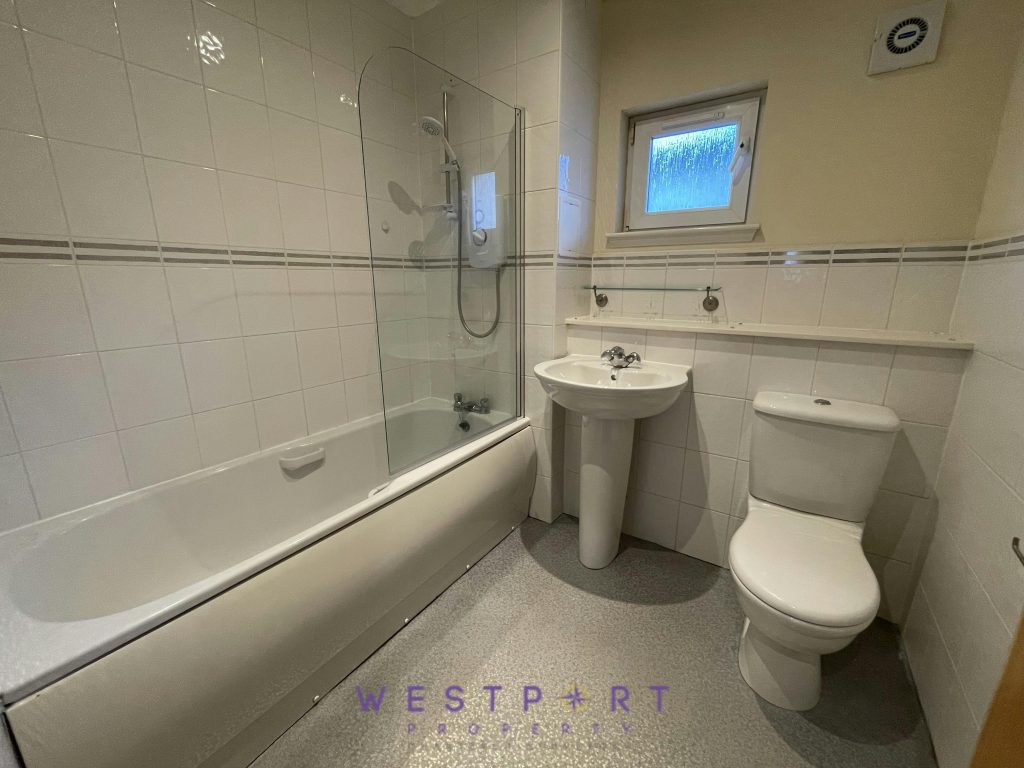student accomodation modern fitted shower room